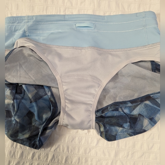 **SOLD** Lululemon Speed Up Short - Picture 7 of 10